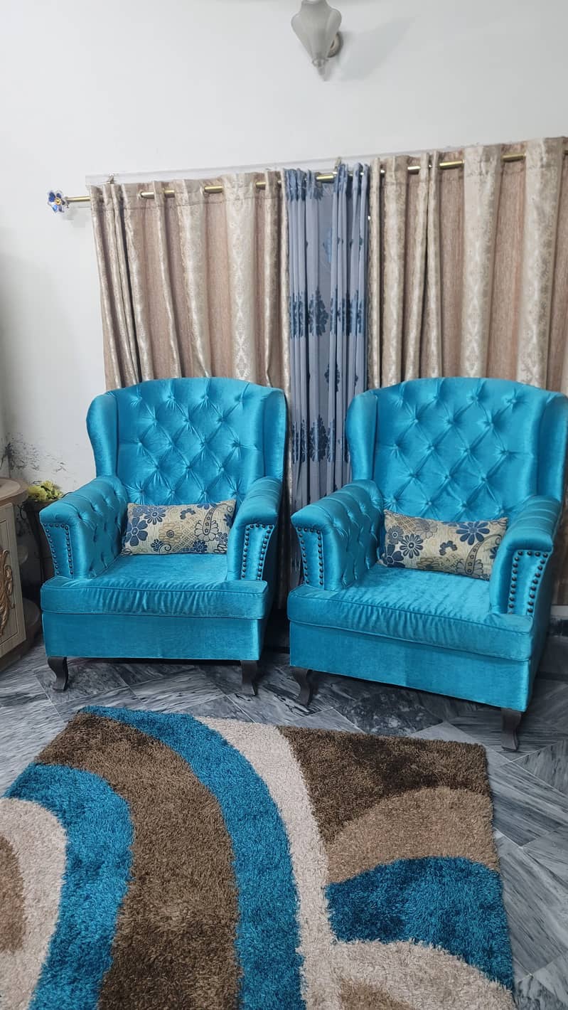 Seven seater sofas with curtains and carpet 0