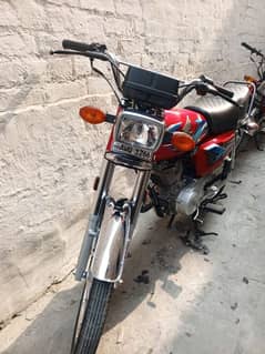 Honda 125 (2024) (RED)