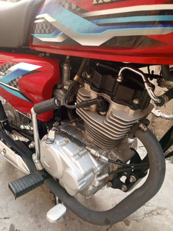 Honda 125 (2024) (RED) 2