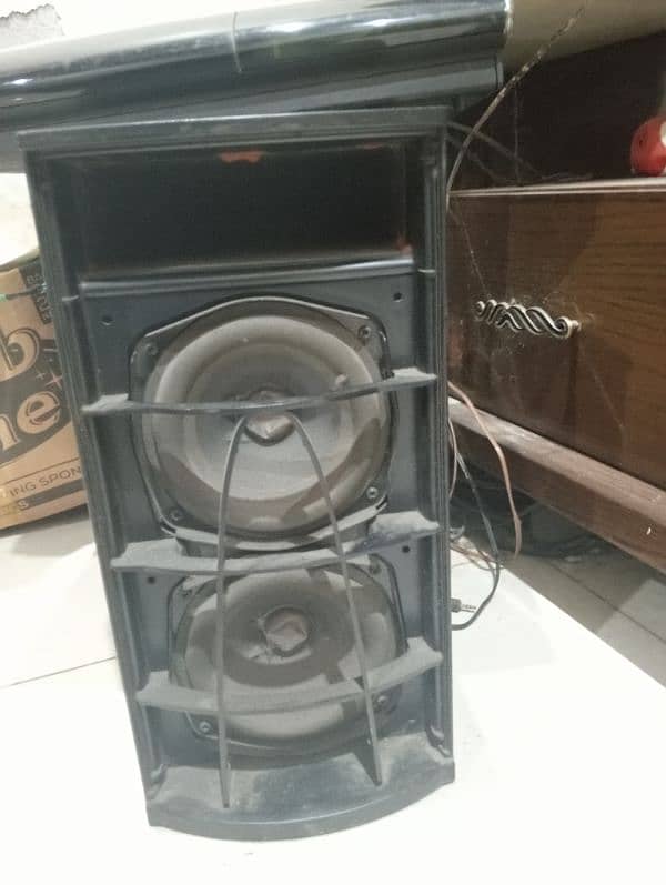 Bose speaker system 1