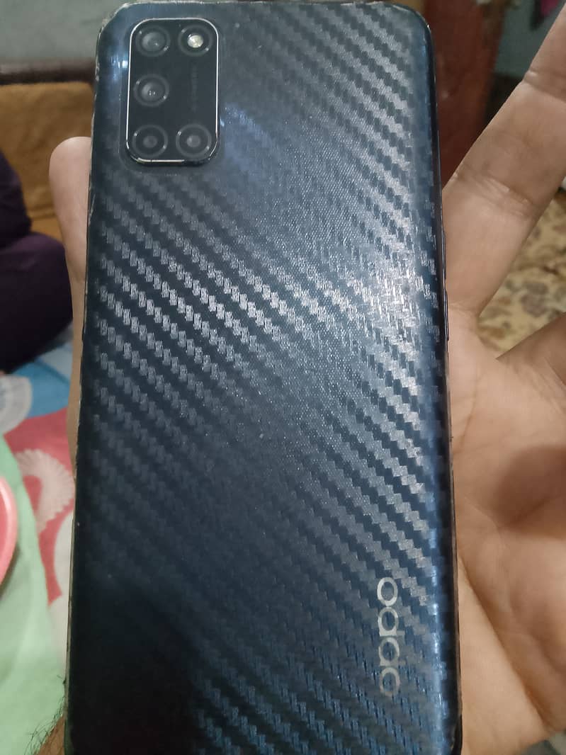 Oppo A52 0