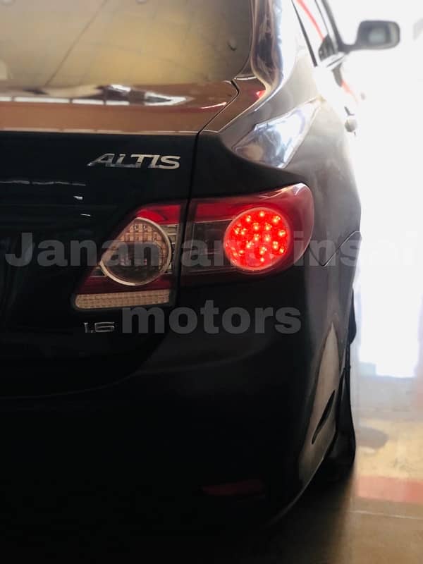 Toyota Corolla Altis 2012 6