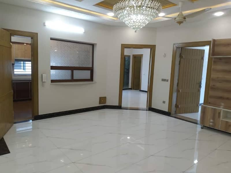 Very beautiful 3 Bed Portion Available For Rent in Gulraiz With All Facilites 3