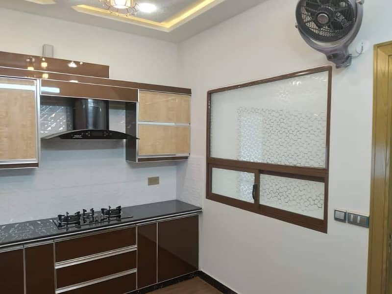 Very beautiful 3 Bed Portion Available For Rent in Gulraiz With All Facilites 7