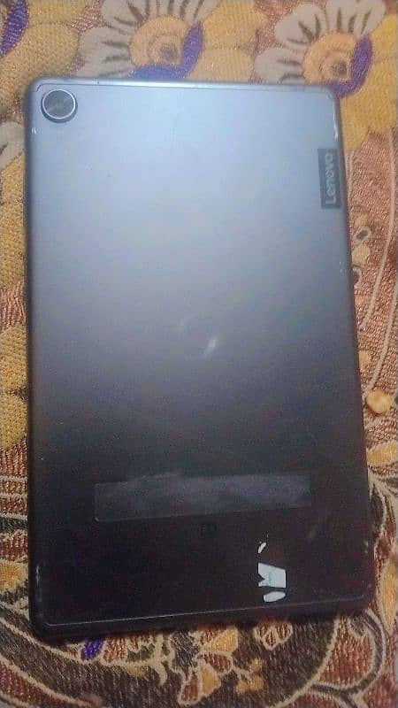 Lenovo tablet M8 0