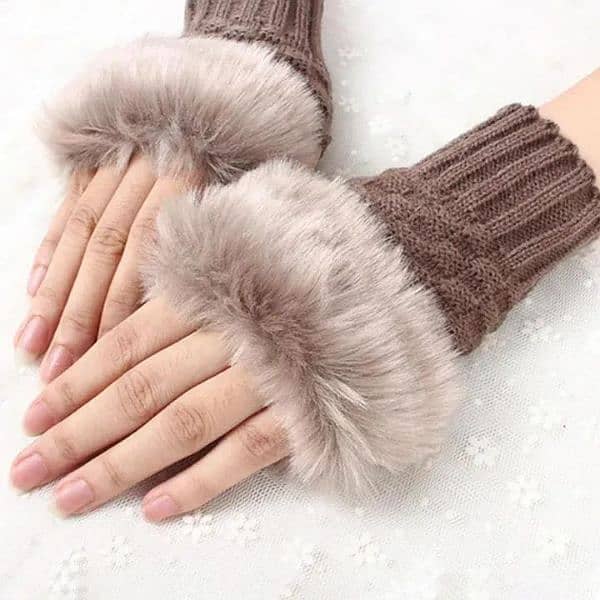 warm gloves for cold weather. 2