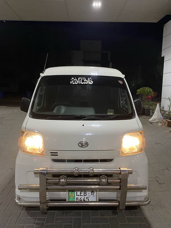 Daihatsu Hijet 2017 1