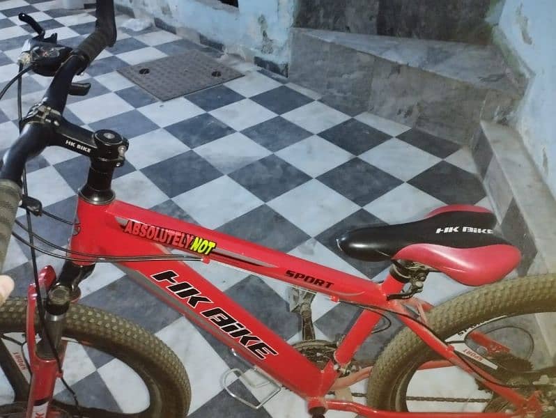 A GOOD BICYCLE PERFECT CONDITION ONLY TO MONTHS USED WITH GEARS HK COM 3