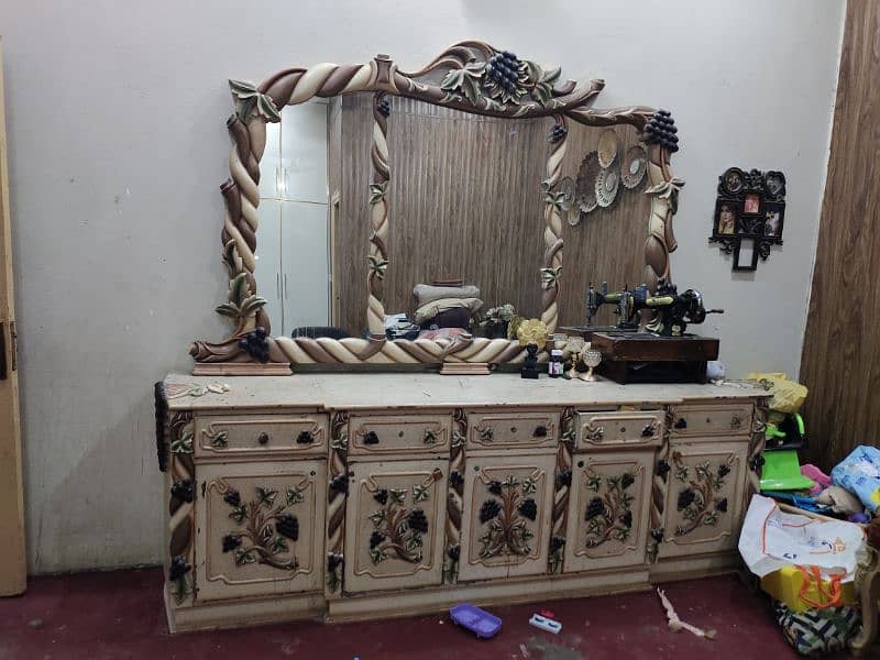 Dressing Table 0