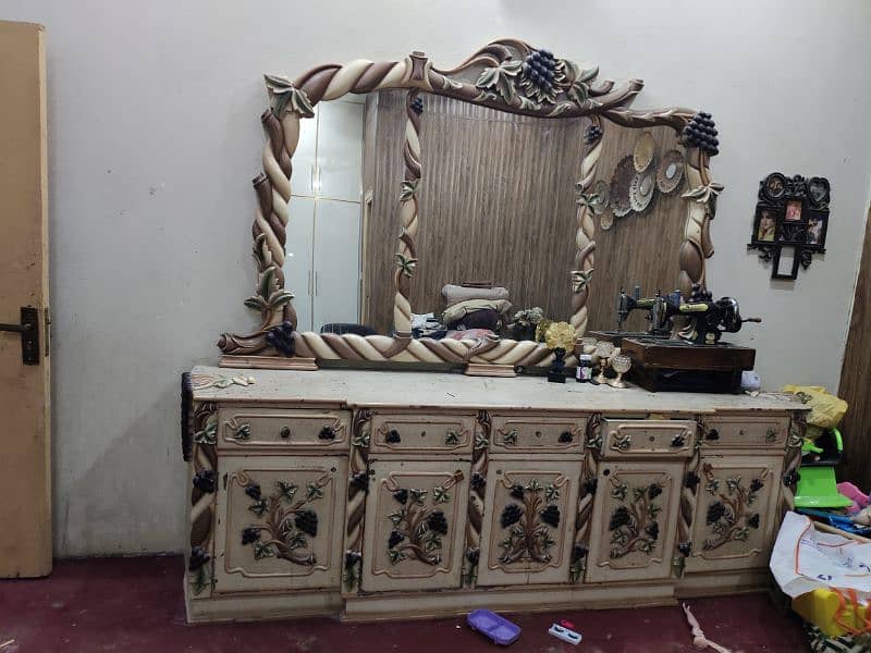 Dressing Table 5