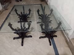 Three set table is in excellent condition