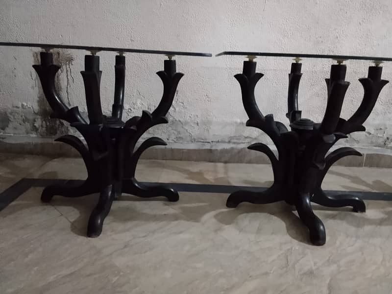 Three set table is in excellent condition 3