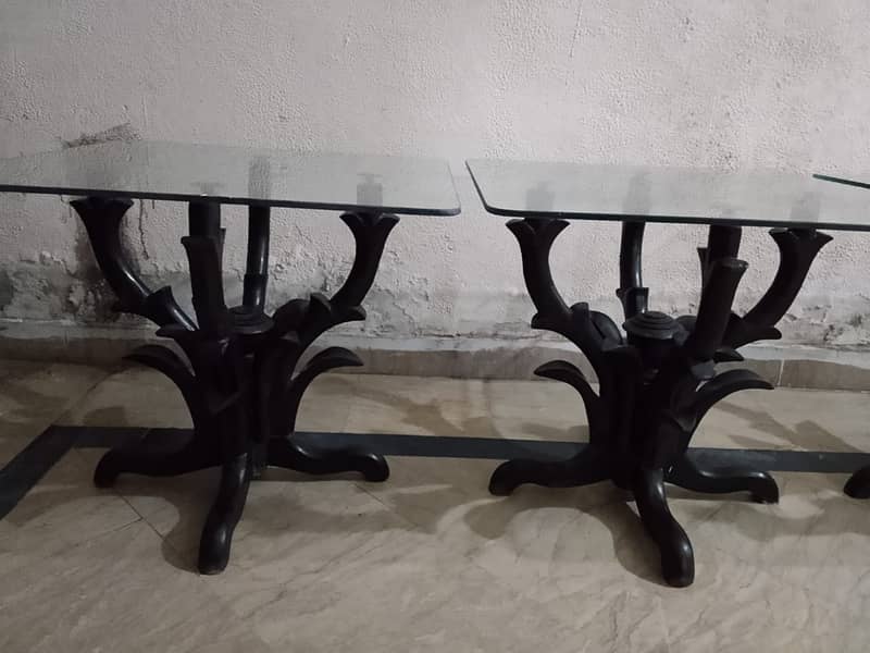 Three set table is in excellent condition 15