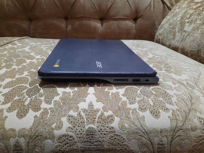 ACER C740 Laptop Chromebook 3