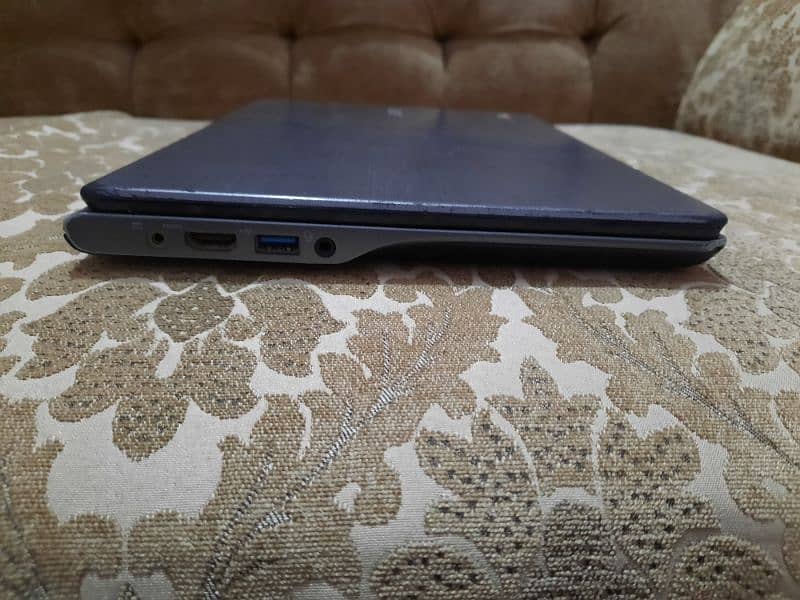 ACER C740 Laptop Chromebook 4