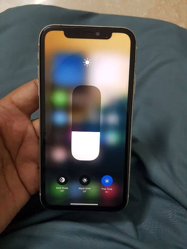 iphone 11 128GB dual approved 4