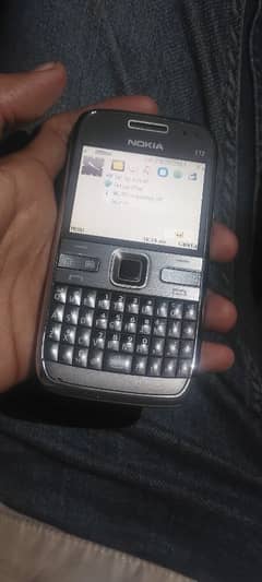 Nokia E72