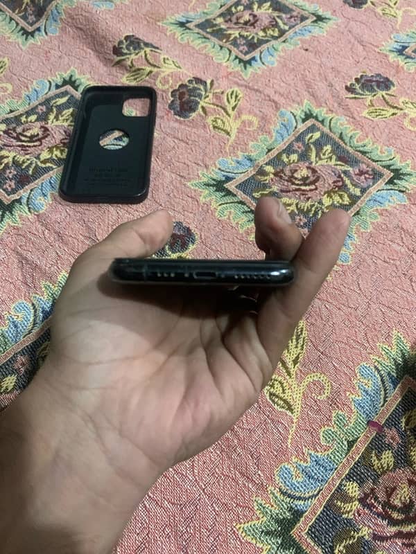 iPhone 11 pro 64 Gb non pta 1