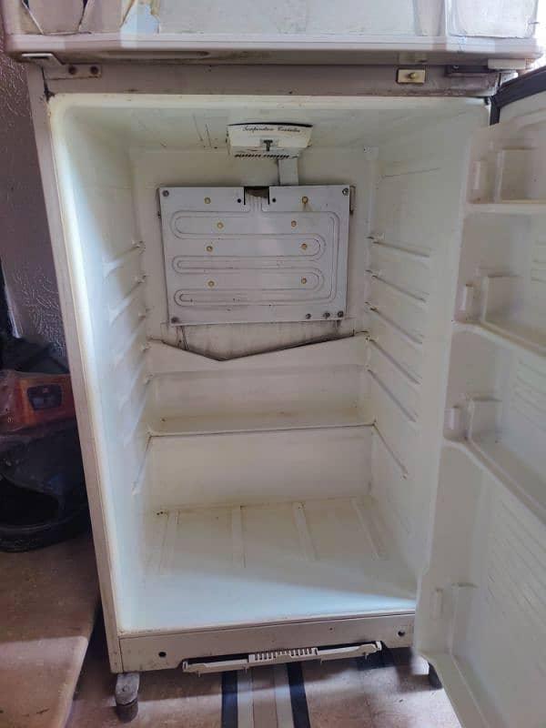 DOWLANCE FRIDGE 13 FOT HOME USE 03009468591 3