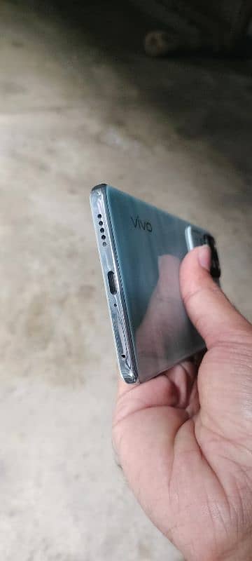 vivo v30 4