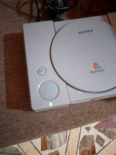 playstation 1 very good condition like a new sealed pack