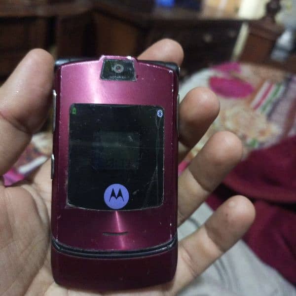 Motorola v3i 4