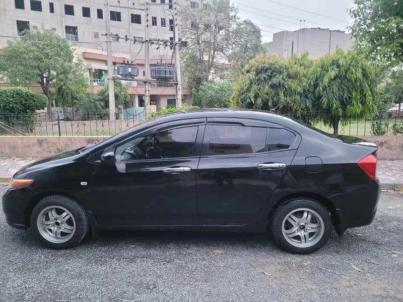 Honda City IVTEC 2014 better than corolla, Vitz, cultus, wagon r 5