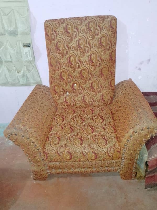 Sofa set available for sale 4