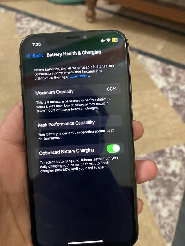 Iphone XS 64 GB LLA model JV 80% genuine 3