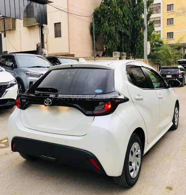 Toyota Yaris Hatchback X Push 2021 3