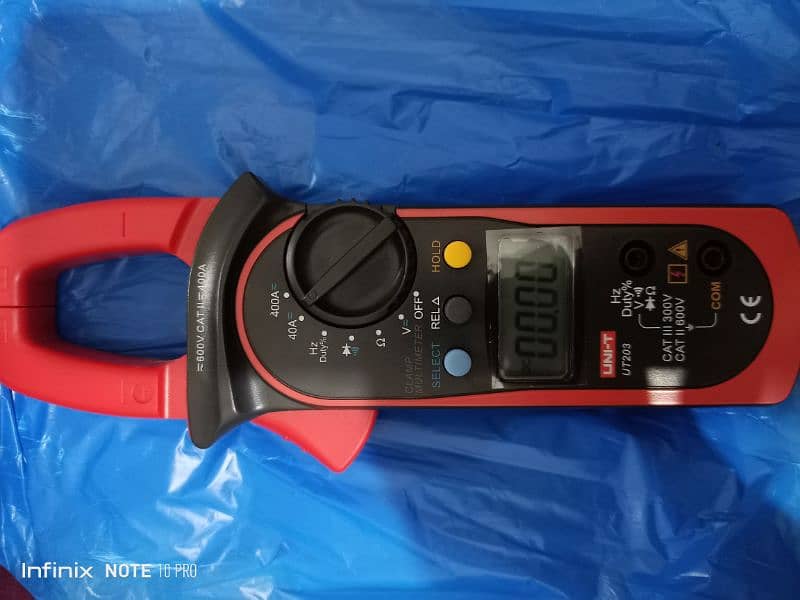 UNI-T Clamp Meter AC/DC Voltage and Ampere 2