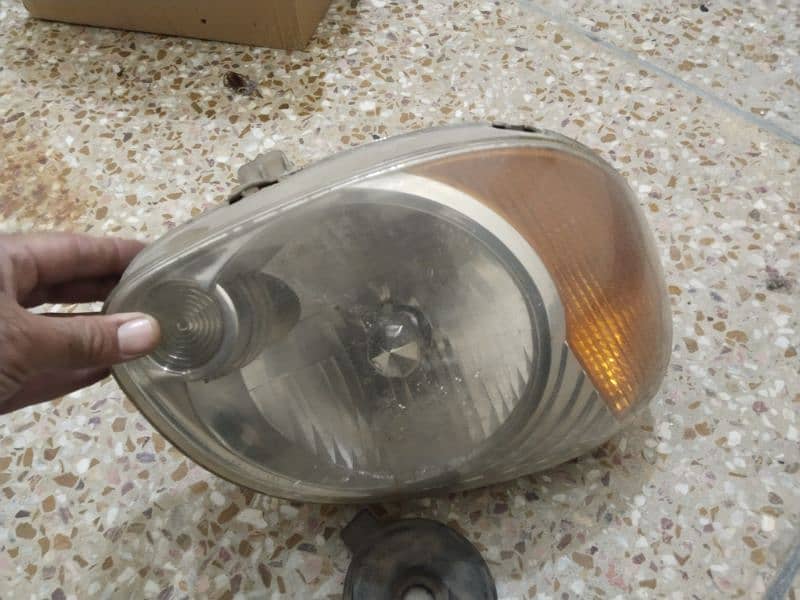 Hyundai santro head light 4