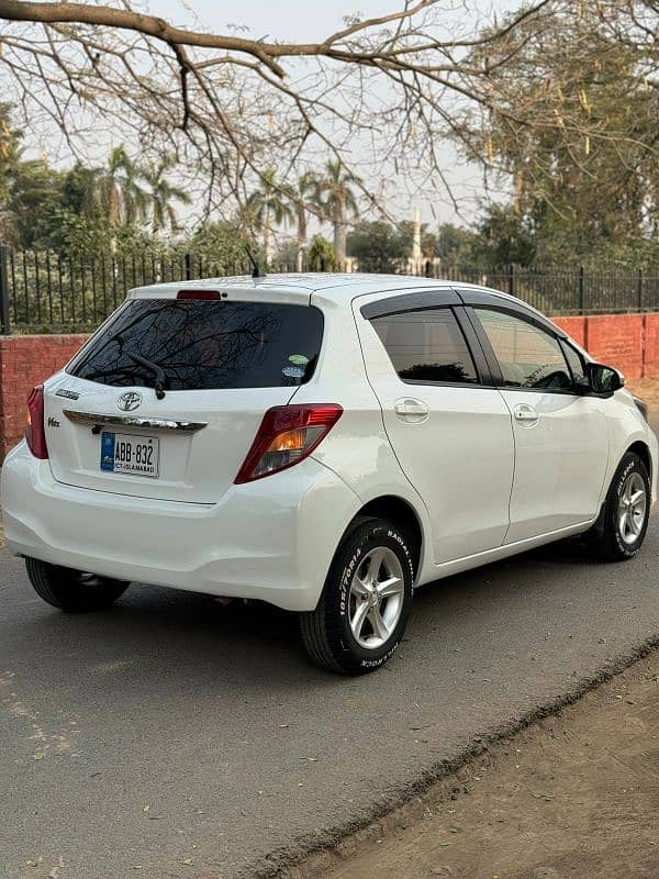 Toyota Vitz 2014 3