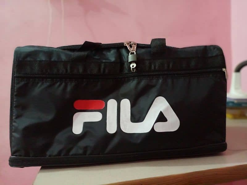 Traveling Bag + Free Storage bag + Free Lock key 1