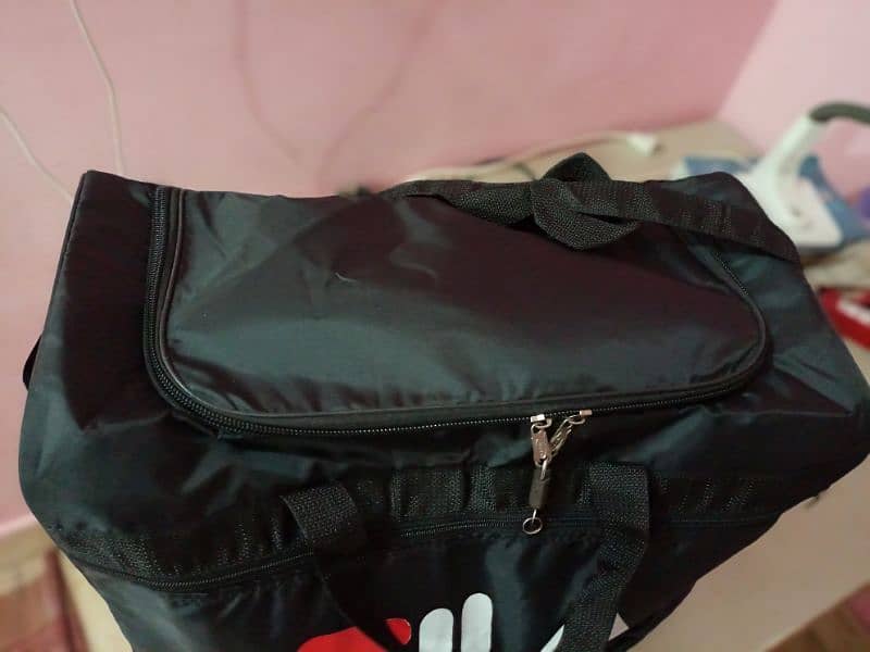 Traveling Bag + Free Storage bag + Free Lock key 2