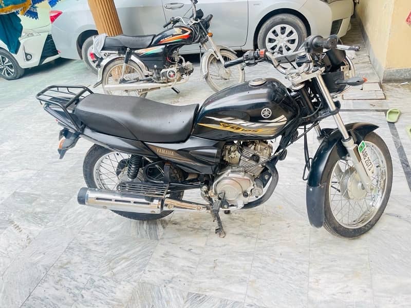 Yamaha YB125Z black 0