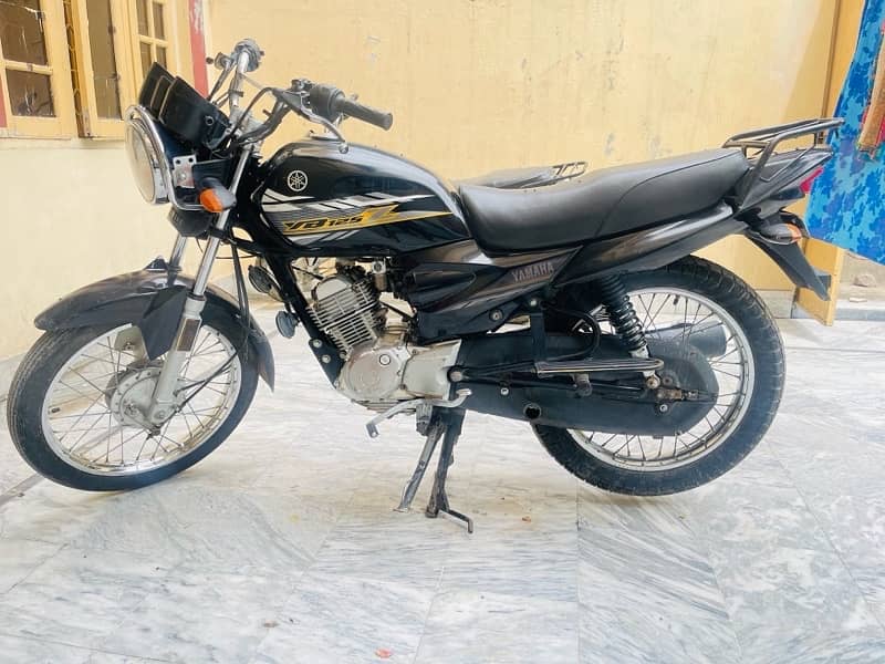 Yamaha YB125Z black 2