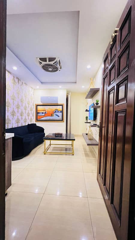 One bedroom apartment for rent on daily basis in bahria town lahore 8