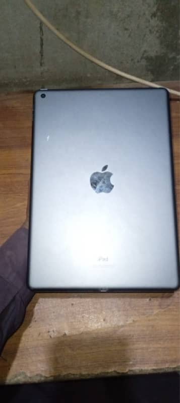 iPad 8 generation  128gp 3