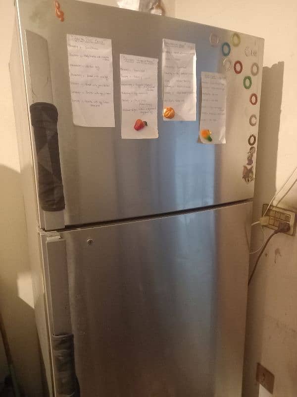 16 cubic Refrigerator NonFunctional 0