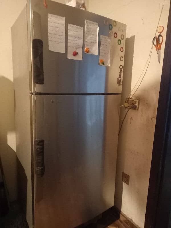 16 cubic Refrigerator NonFunctional 1