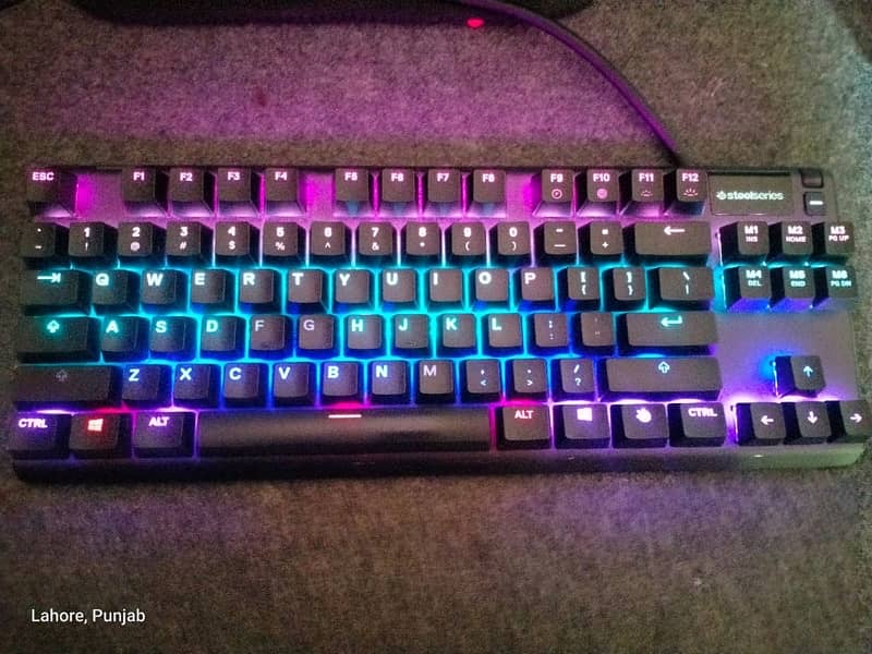 SteelSeries Apex 3 pro TKL RGB Gaming Keyboard 0