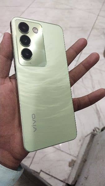 vivo y100 8gb128gb full box 11 month warranty green colour 10 by 10 0