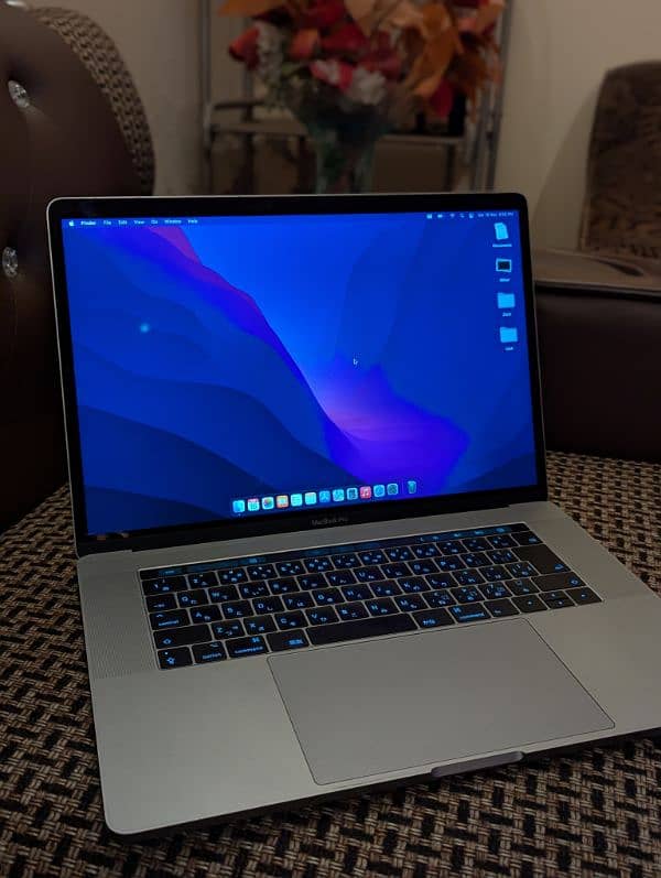 Macbook Pro 15 Inch 2016 512 GB 16 GB RAM Touch Bar 5