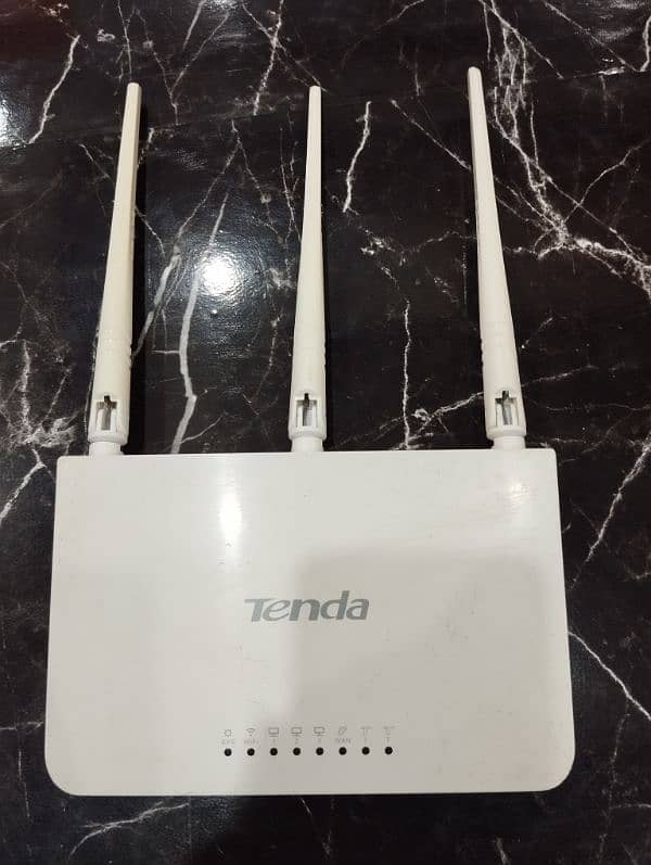 Tenda Router 1