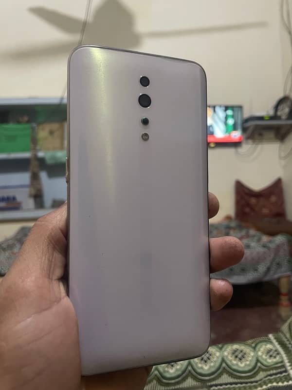 Oppo Reno Z 8/128 Gb Single Sim 8