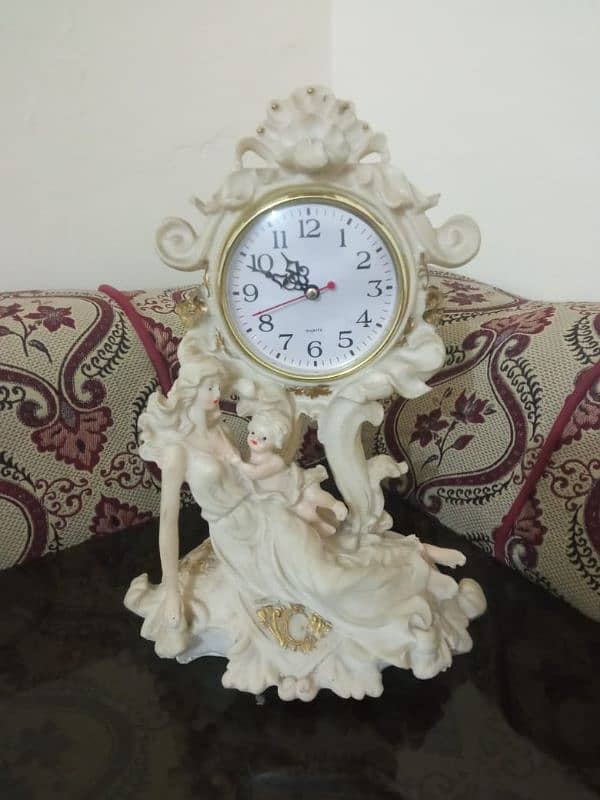 clock . beautiful mother child clock 0