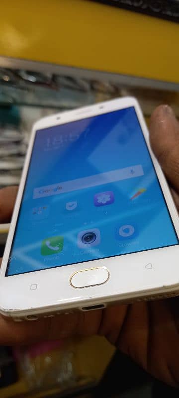 oppo A57 4.64 condition 10. by. 8 pta aproved 1