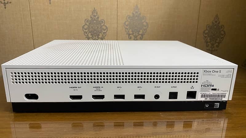 Xbox One S 3