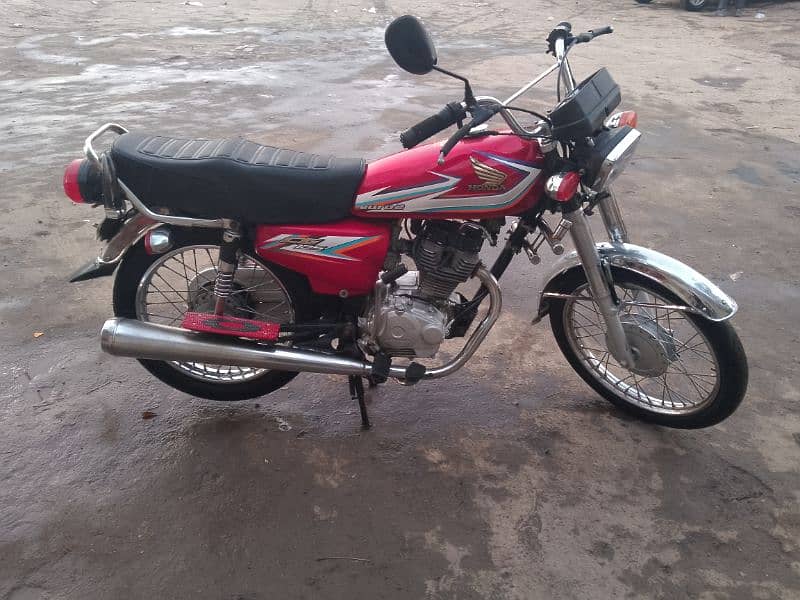 I want to sale my HONDA CH125 with genuine condition 10/10 0